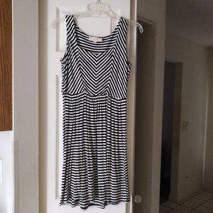 * 3/$20  Black & White Striped Sleeveless Dress